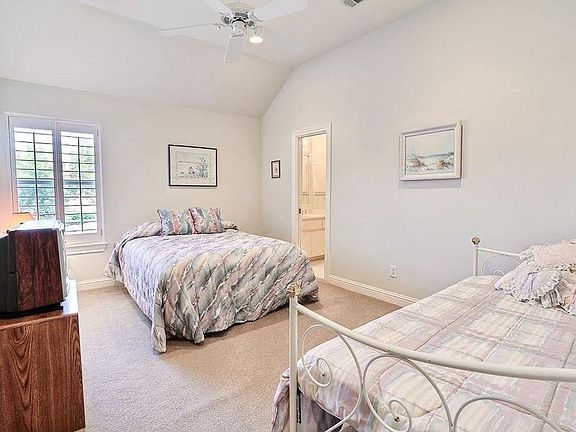 5th image of 1916 Shumard Oak Ln