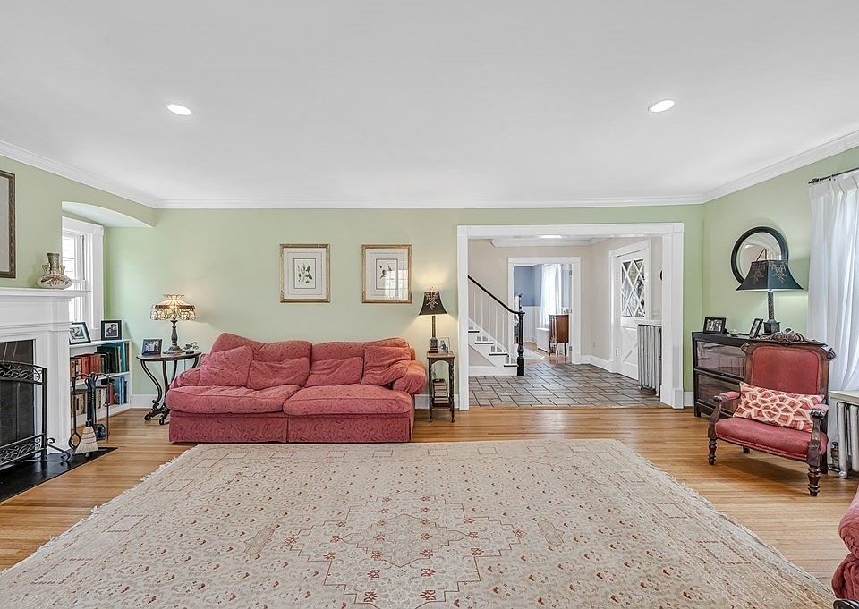 28 Farmington Ave, Longmeadow, MA 01106 Zillow