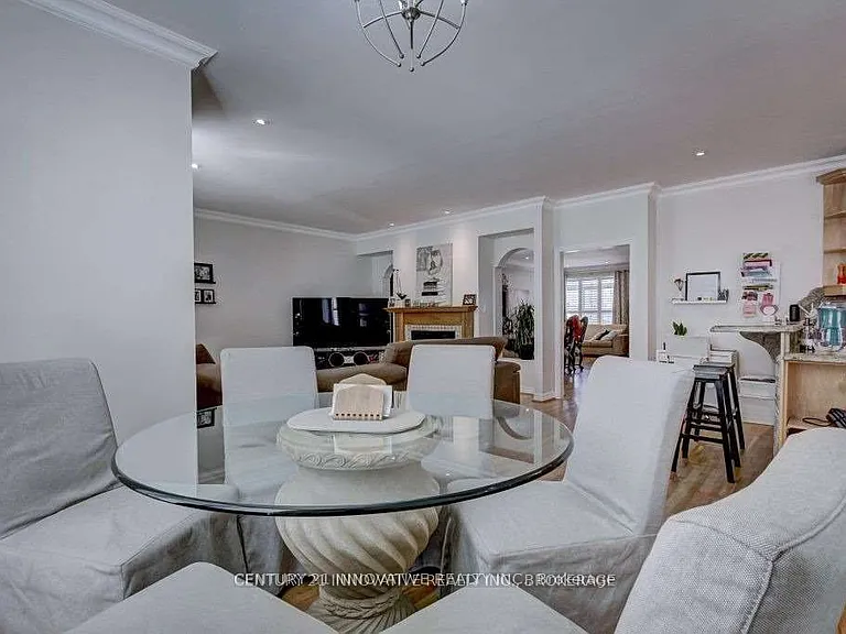 19 Brookgreene Cres — Photo 7