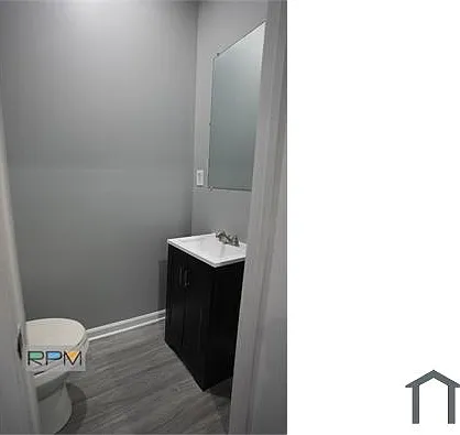 4 bed, $2,400 — Photo 2