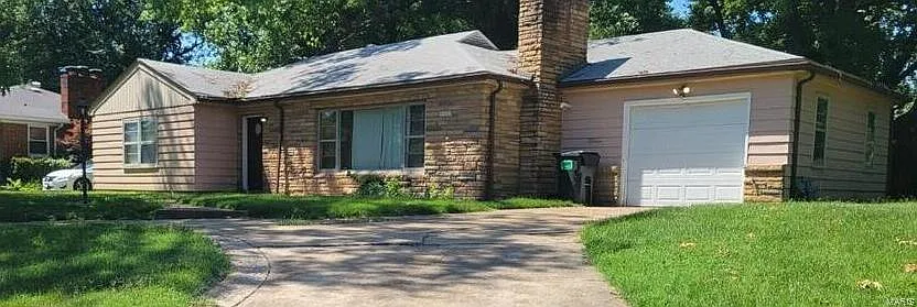 401 Oliver Lee Dr photo 1