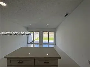 14845 SW 36th Ter — Photo 4