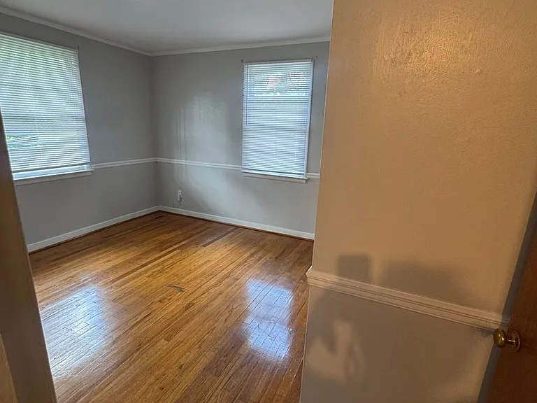1143 Lakewood Dr — Photo 14