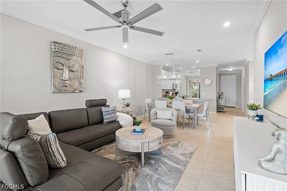 2 bed, 2.0 bath, 1528 sqft, $9,750 — Photo 2