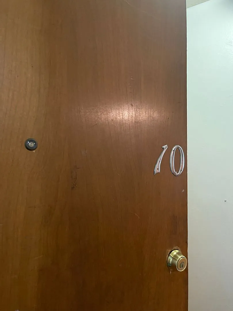 801-UNIV — Photo 2