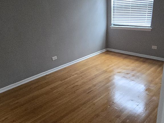 5th image of 10226 S Walden Pkwy APT B3