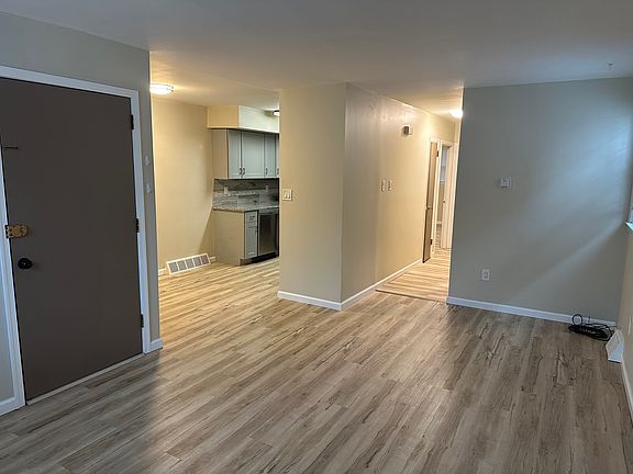 2nd image of 7026 Valley Ave Floor 1