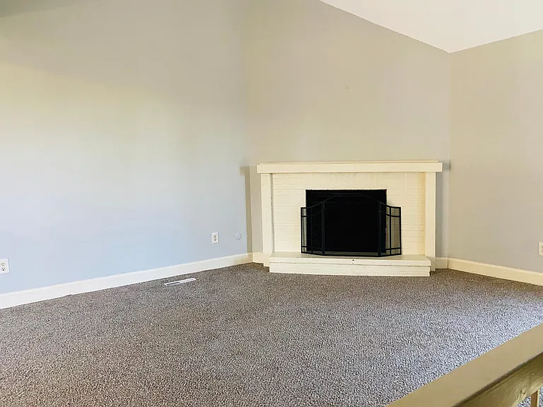 5752 N Anita Ave — Photo 3