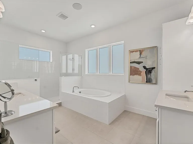 6028 Red Mangrove Ln — Photo 29