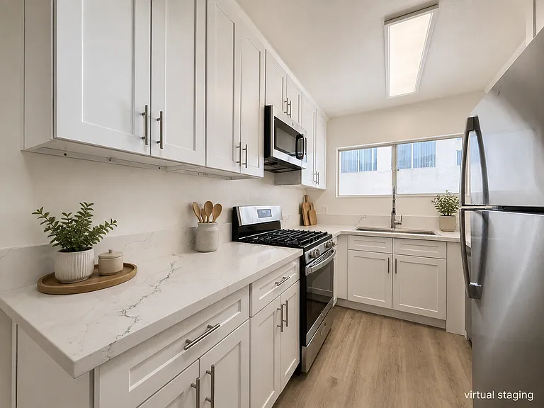 4528 Murietta Ave #11A — Photo 4