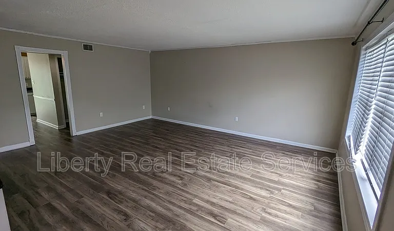 1100 Pineland Ave #3H — Photo 6