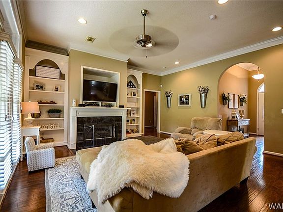 5th image of 4617 Crosshill Ln