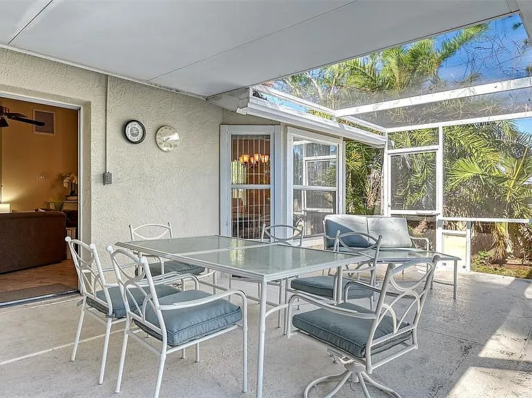 5753 New York Ave — Photo 11
