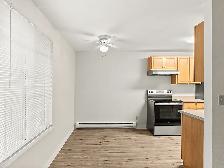 2 Bed 1 Bath Grand - 900 Sq Ft 2 Bed 1 Bath Grand - 900 Sq Ft