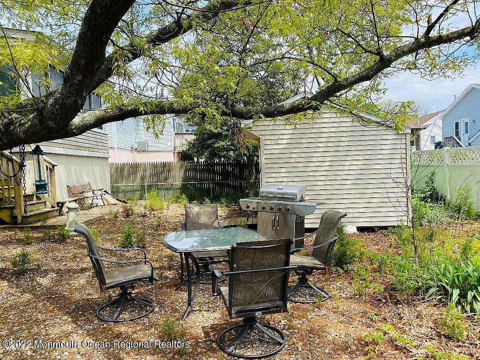 2nd image of 13 Pine Tree Rd