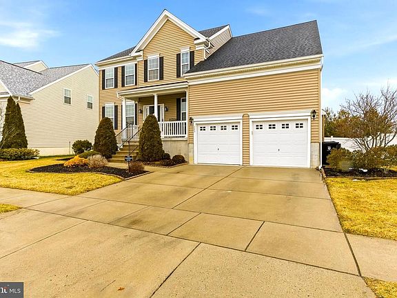 2nd image of 325 Windsor Rd