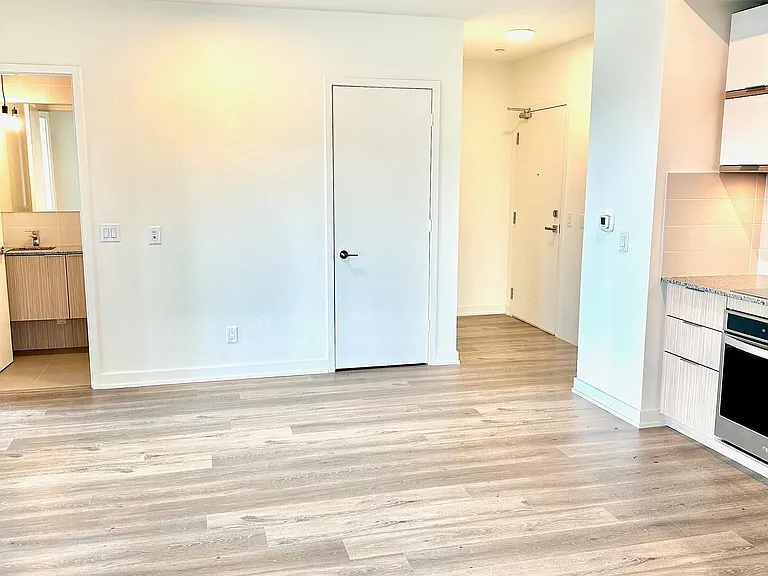 10 Deerlick Ct #302 — Photo 35