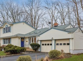 26 Sandy Hill Rd, Westfield, NJ 07090