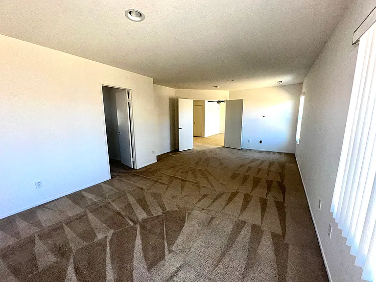 14820 Coachman Rd — Photo 11