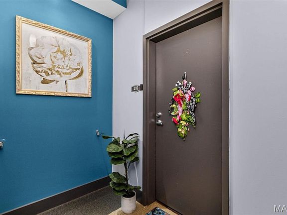 2nd image of 4100 Forest Park Ave #316