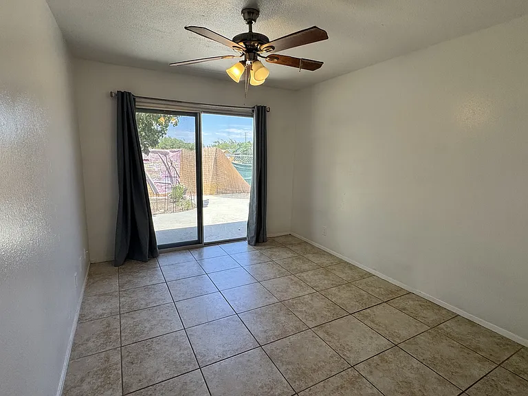 42030 Thornbush Ave — Photo 7
