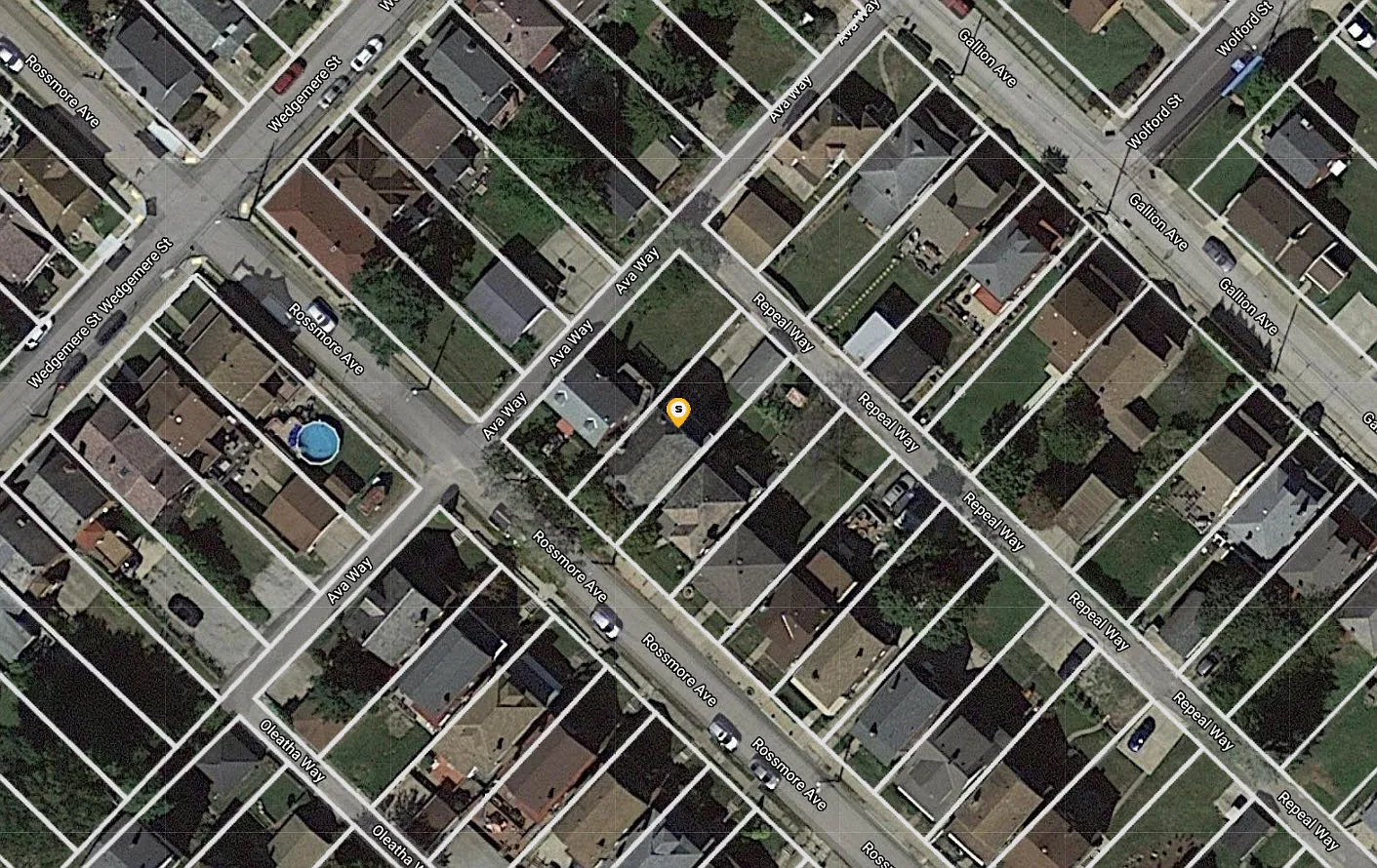 623 Rossmore Ave photo 1