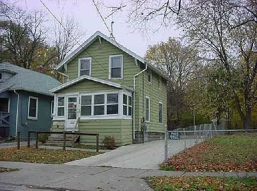 1st image of 1506 Ballard St