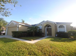 1903 Heartland Cir, Valrico, FL 33594