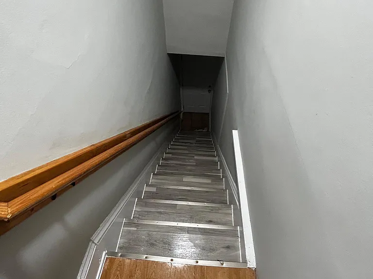 1616 Ferry St #2 — Photo 17