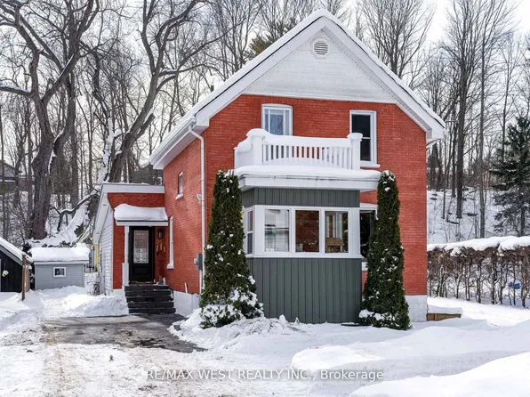 25 Edwin St W, Meaford, ON N4L 1E4