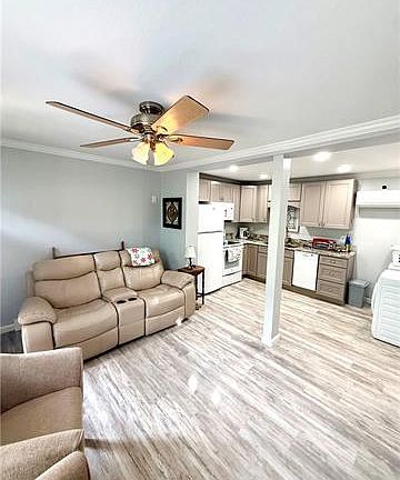 3rd image of 257 Cherokee St APT 2