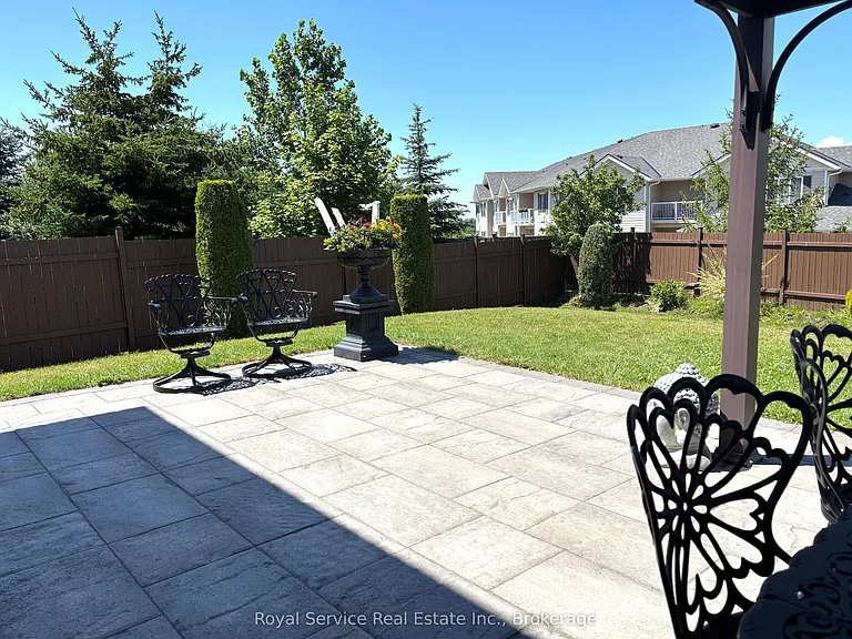 1221 Ashland Dr — Photo 30