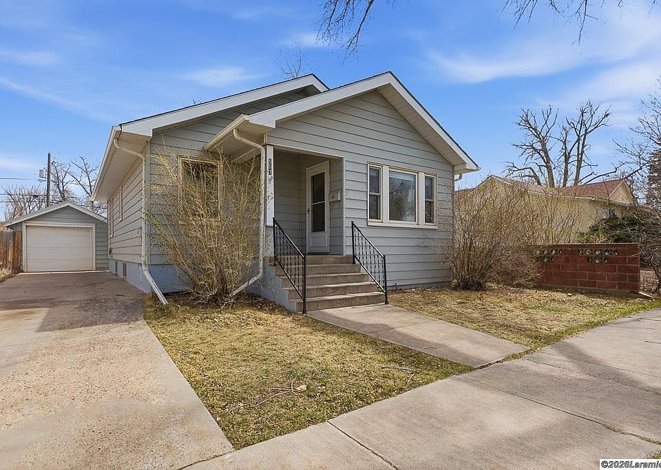 1st image of 557 N 8th St