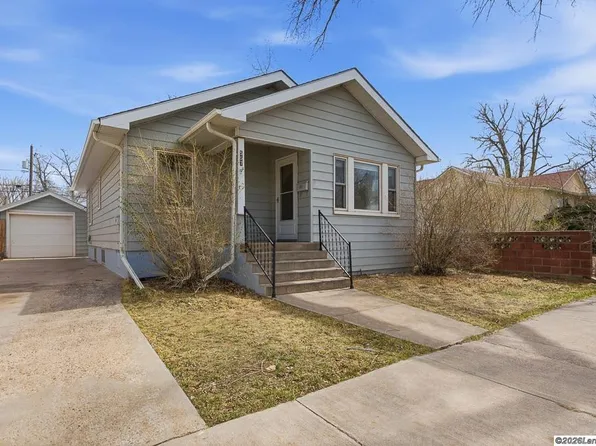557 N 8th St, Laramie, WY 82072