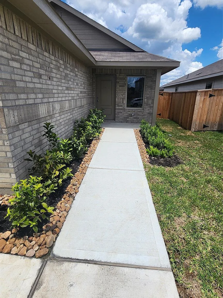 3 bed, 2.0 bath, 1311 sqft, $1,750 — Photo 4