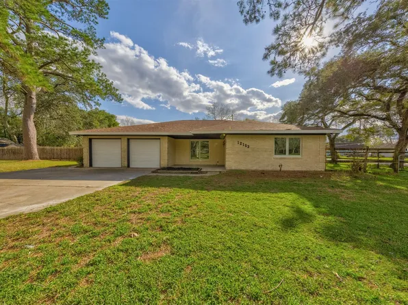 12153 24th St, Santa Fe, TX 77510
