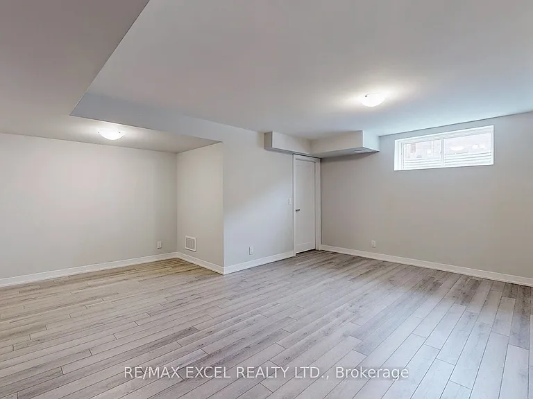 52 Harvey Bunker Cres — Photo 13