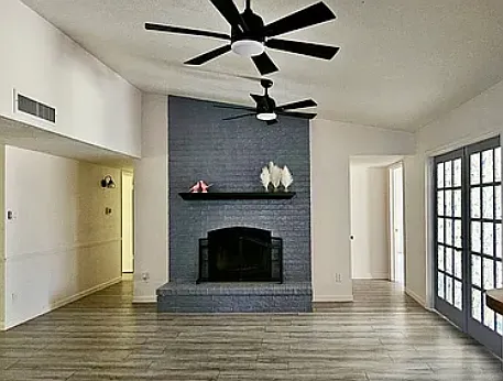 509 Chestnut Dr — Photo 2