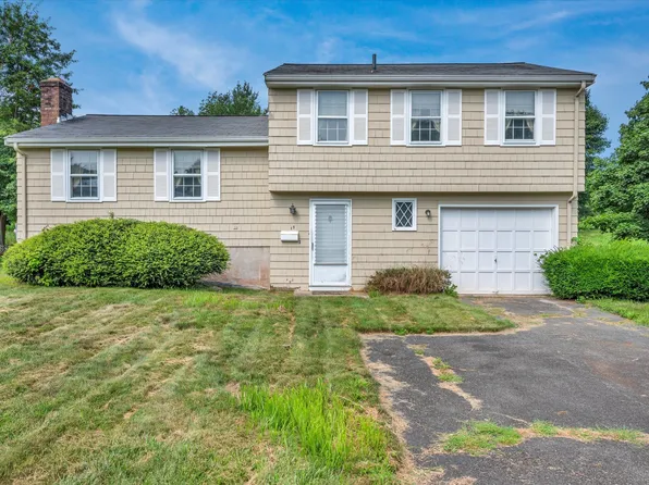 17 Blue Orchard Drive, Middletown, CT 06457