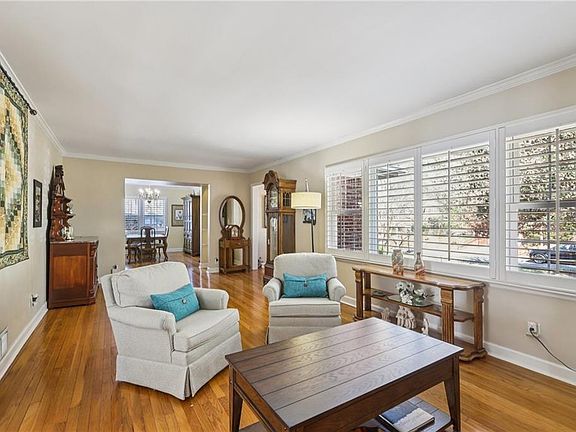 3rd image of 9 Kingstone Rd