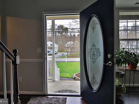 2nd image of 1133 Gwynne Ave