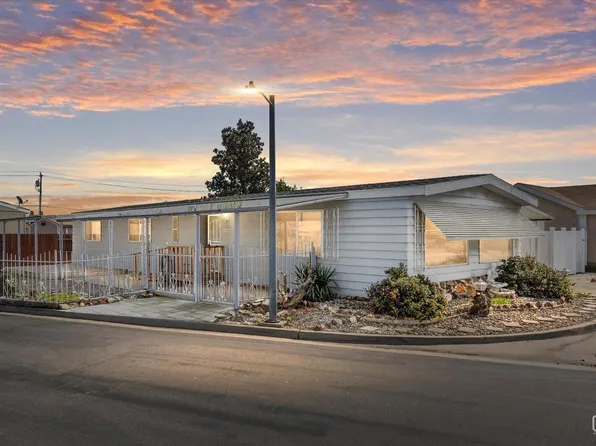 4404 King Arthur Ct, Bakersfield, CA 93301