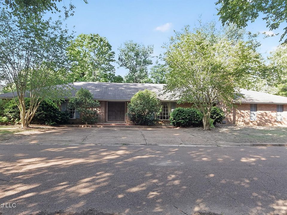 1st image of 1000 Pineland Dr