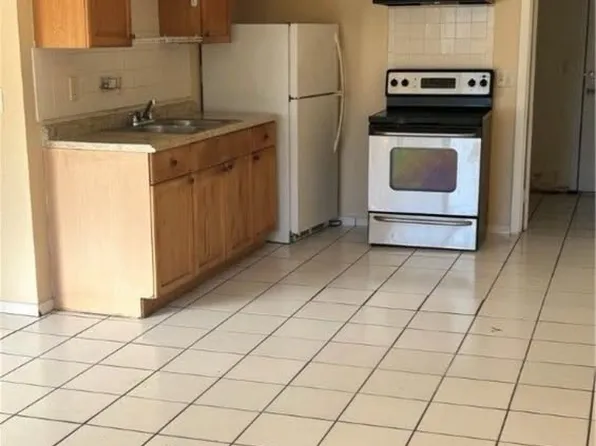 273 Hubbard Ave #208, North Fort Myers, FL 33917