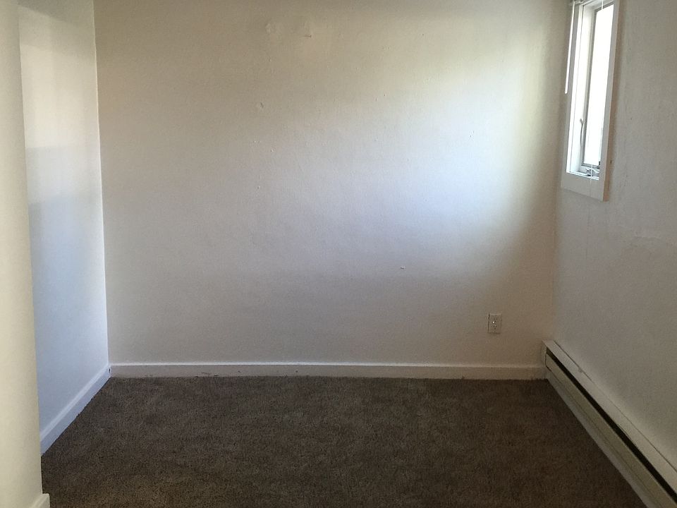 2nd image of 408 10th St S APT 08
