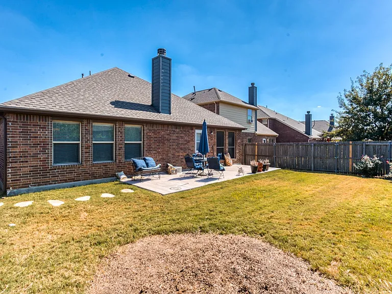 1404 Pillar Bluff Way — Photo 24