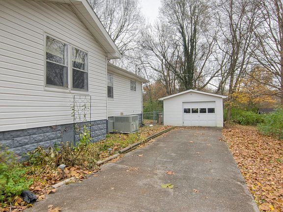 2nd image of 114 W Moody Ave
