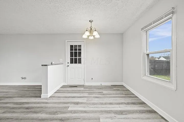697 Gilmore Dr — Photo 7