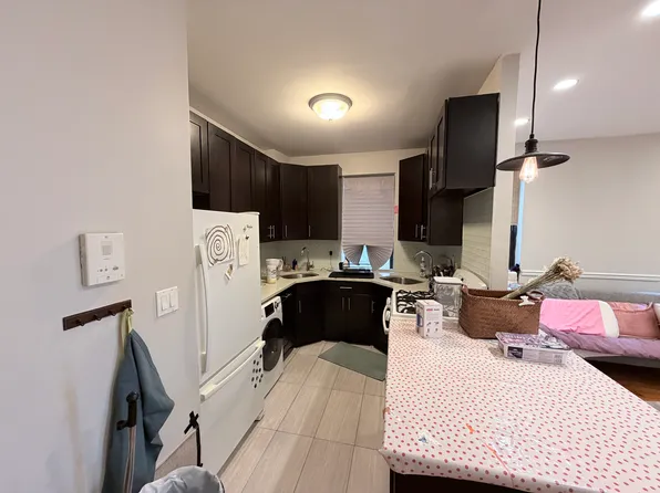 1437 Carroll Street image 1 of 10