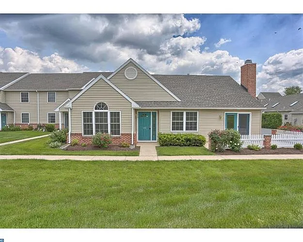 172 Heather Ln photo 1